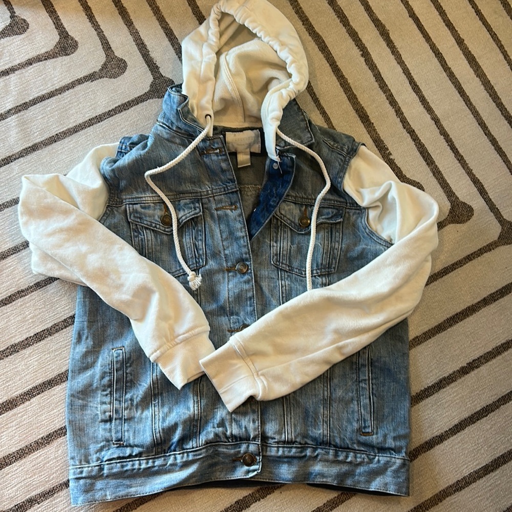 HERS - Denim jacket w white hoodie